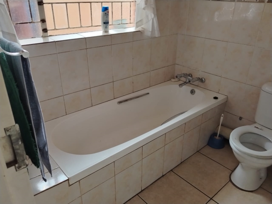 4 Bedroom Property for Sale in Dalpark Proper Gauteng