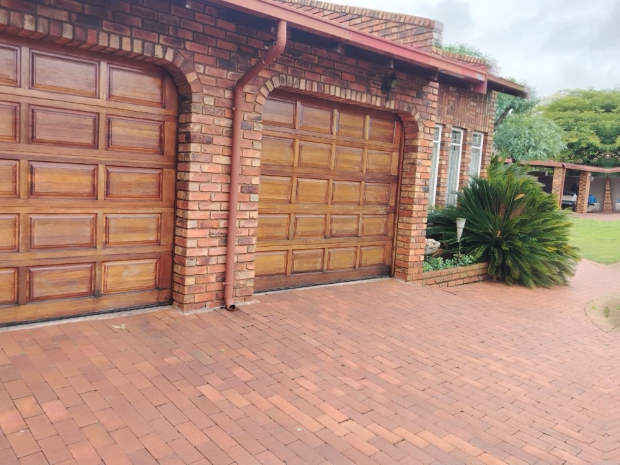 4 Bedroom Property for Sale in Dalpark Proper Gauteng