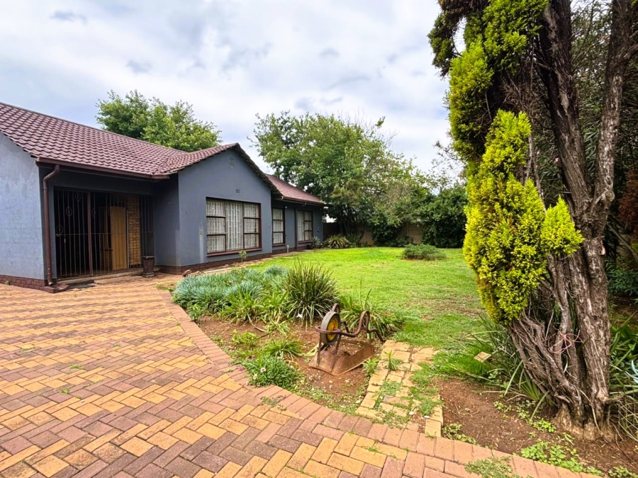 3 Bedroom Property for Sale in Vanderbijlpark SE 6 Gauteng