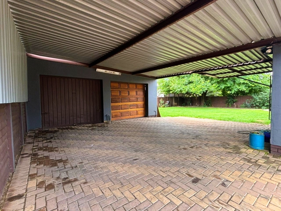 3 Bedroom Property for Sale in Vanderbijlpark SE 6 Gauteng