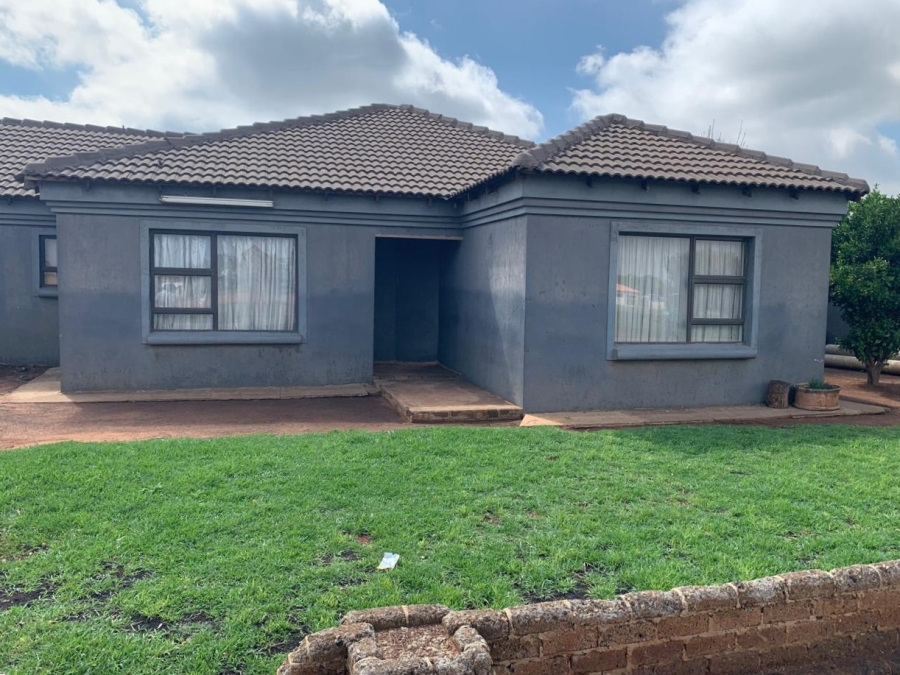 3 Bedroom Property for Sale in Noldick Gauteng