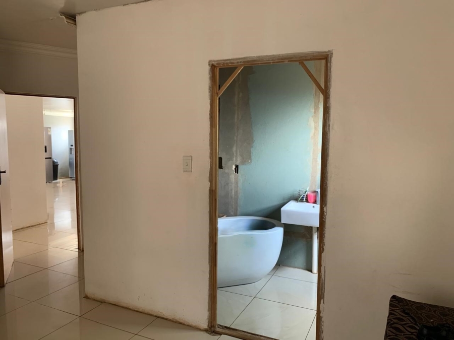 3 Bedroom Property for Sale in Noldick Gauteng