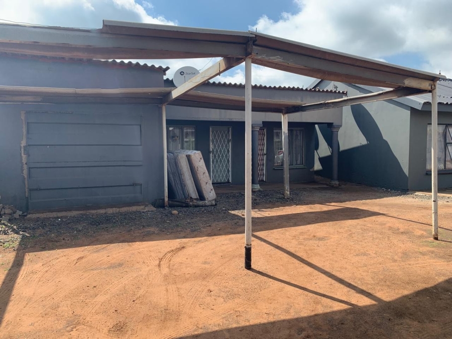 3 Bedroom Property for Sale in Noldick Gauteng