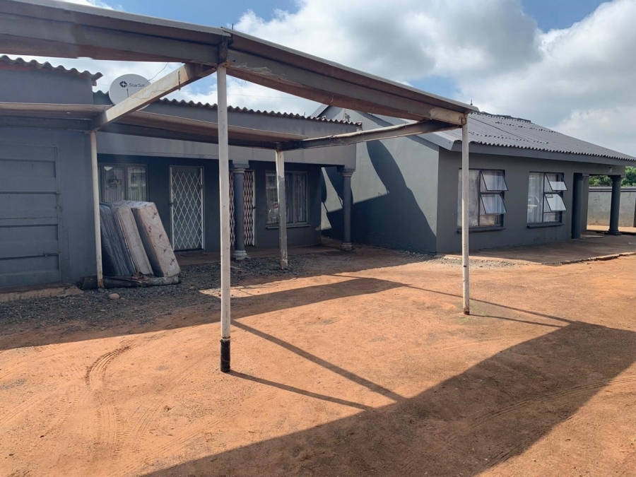3 Bedroom Property for Sale in Noldick Gauteng