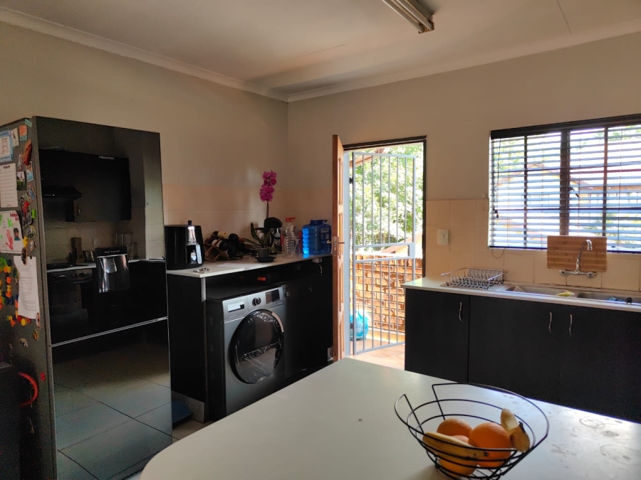 To Let 2 Bedroom Property for Rent in Three Rivers Proper Gauteng