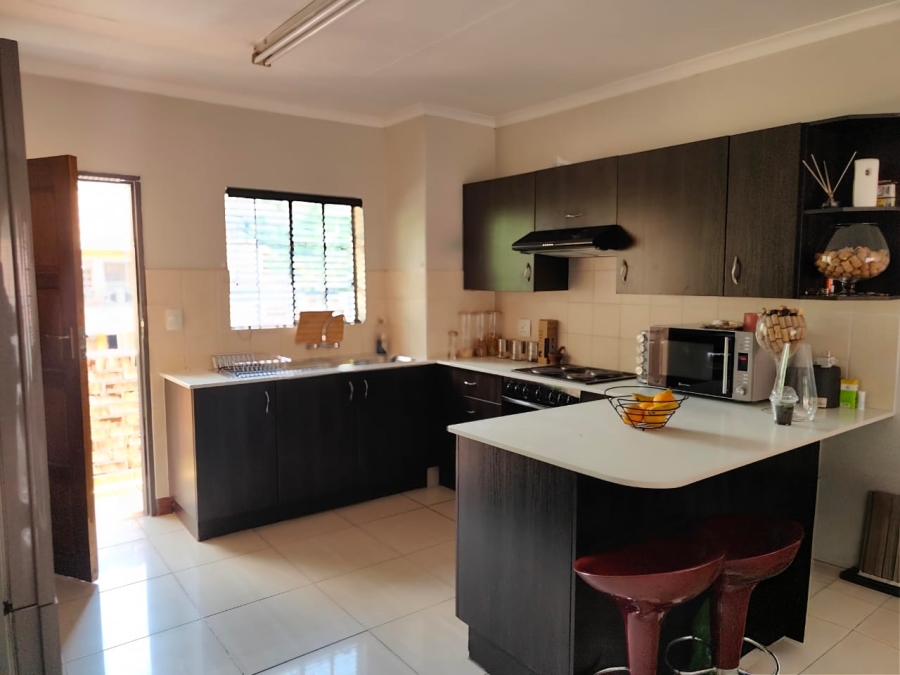 To Let 2 Bedroom Property for Rent in Three Rivers Proper Gauteng