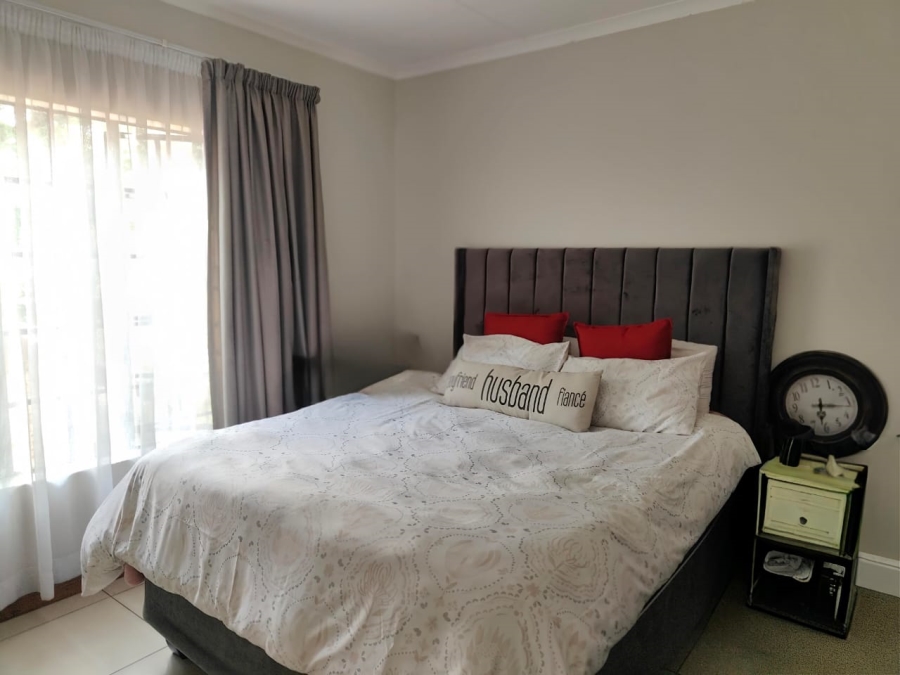 To Let 2 Bedroom Property for Rent in Three Rivers Proper Gauteng