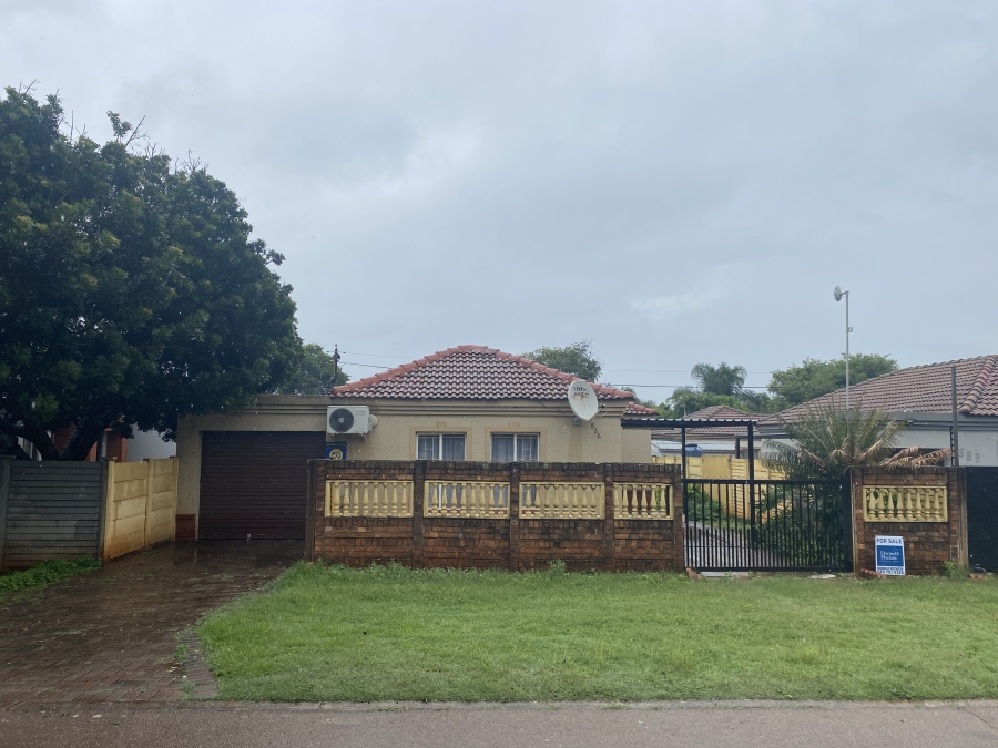 2 Bedroom Property for Sale in Eloffsdal Gauteng