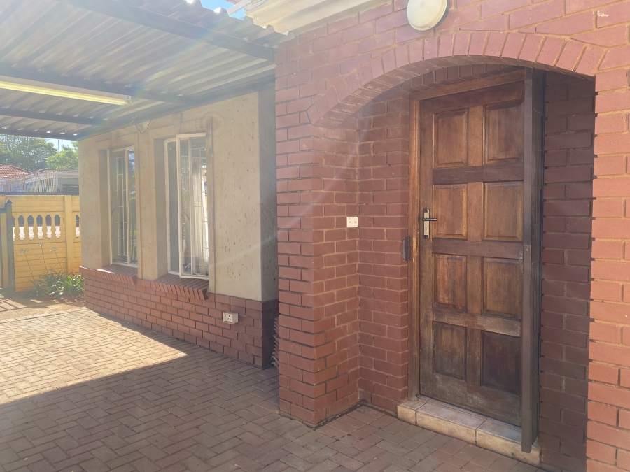 2 Bedroom Property for Sale in Eloffsdal Gauteng
