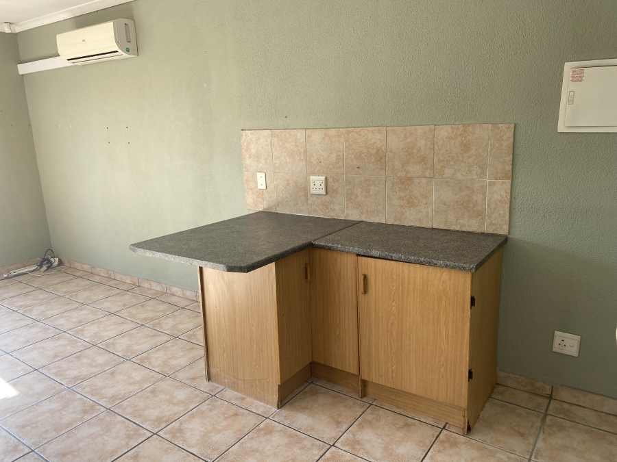 2 Bedroom Property for Sale in Eloffsdal Gauteng