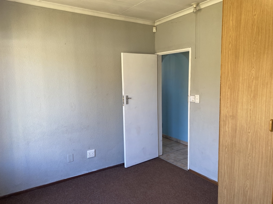 2 Bedroom Property for Sale in Eloffsdal Gauteng