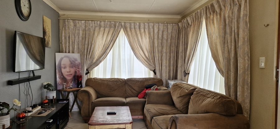 3 Bedroom Property for Sale in Nellmapius Gauteng