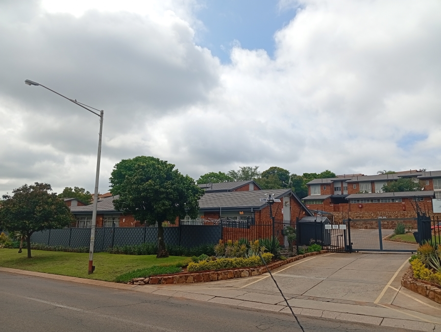 3 Bedroom Property for Sale in La Montagne Gauteng