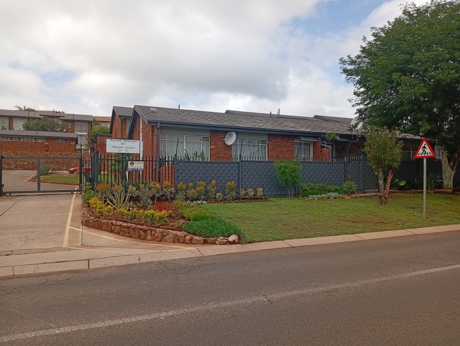 3 Bedroom Property for Sale in La Montagne Gauteng