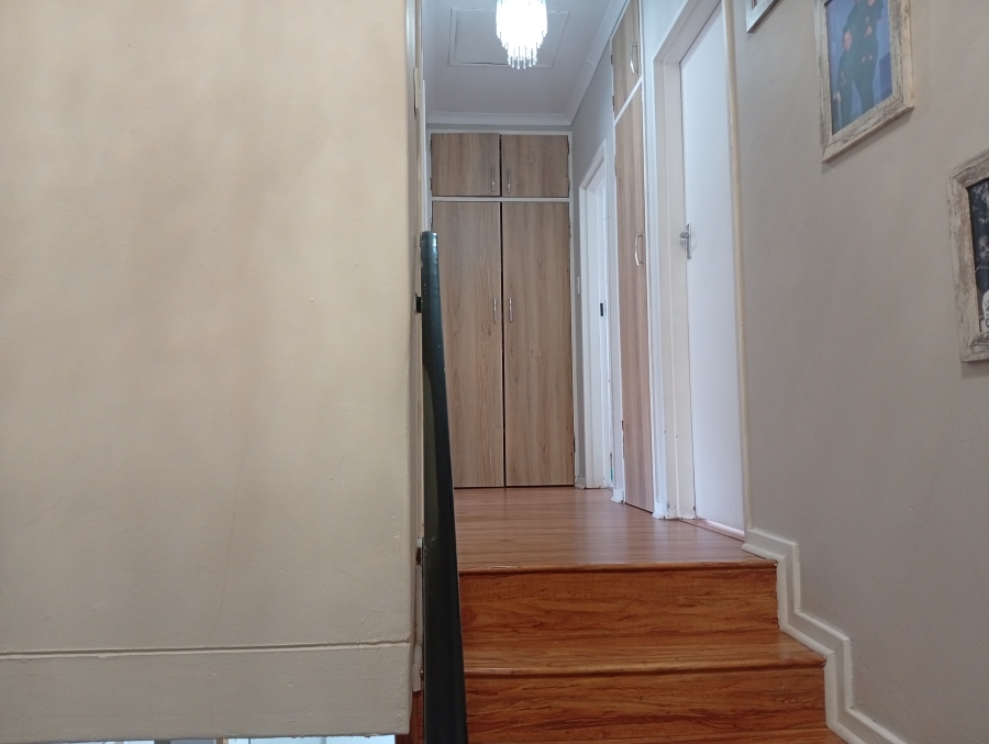 3 Bedroom Property for Sale in La Montagne Gauteng