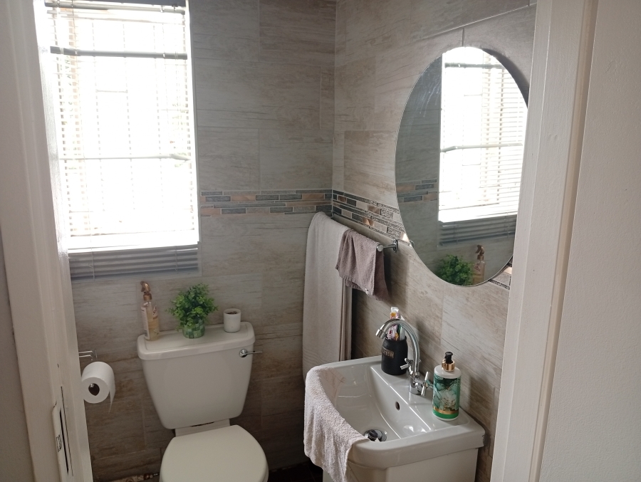 3 Bedroom Property for Sale in La Montagne Gauteng