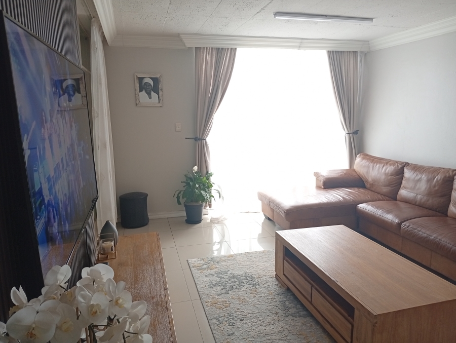 3 Bedroom Property for Sale in La Montagne Gauteng