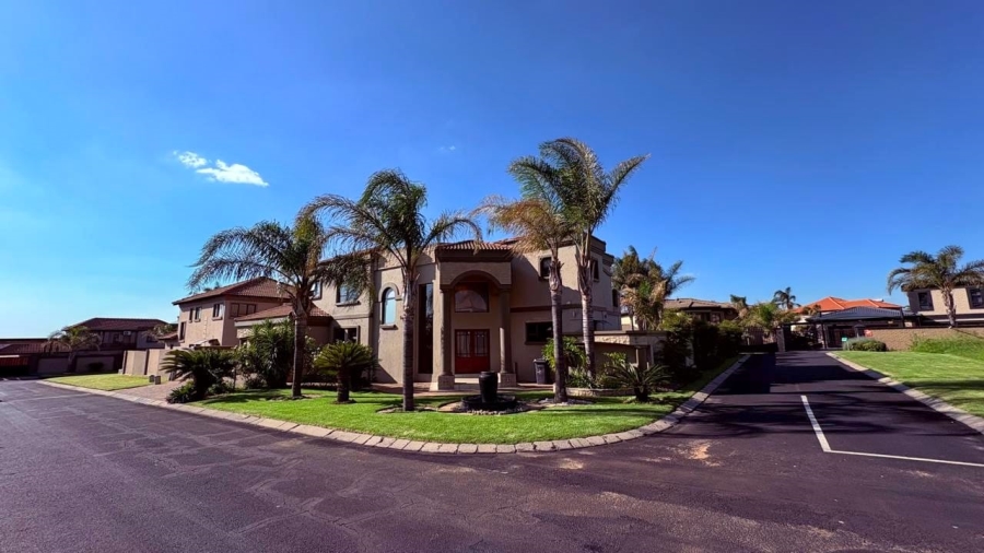 4 Bedroom Property for Sale in Sonneveld Gauteng