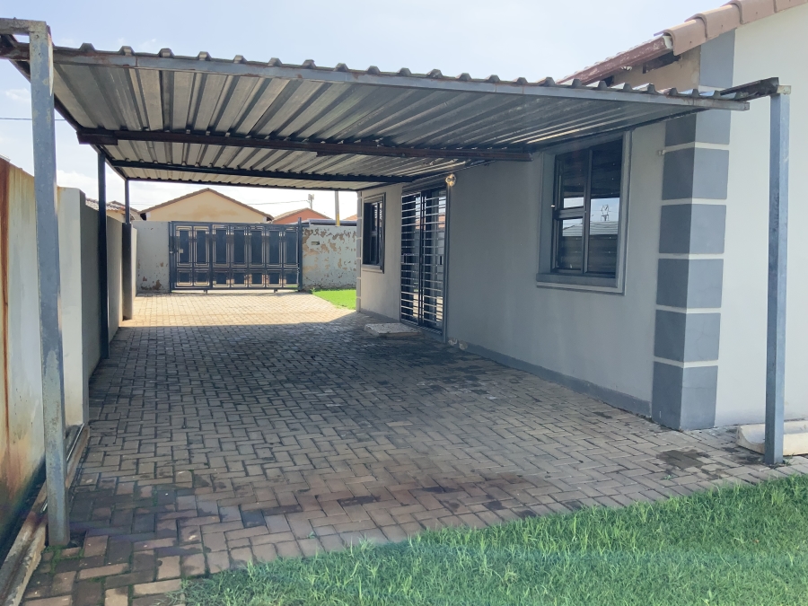 3 Bedroom Property for Sale in Windmill Park Gauteng