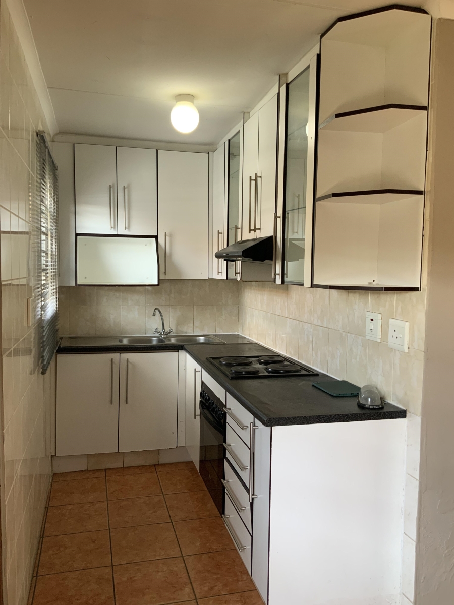 3 Bedroom Property for Sale in Windmill Park Gauteng