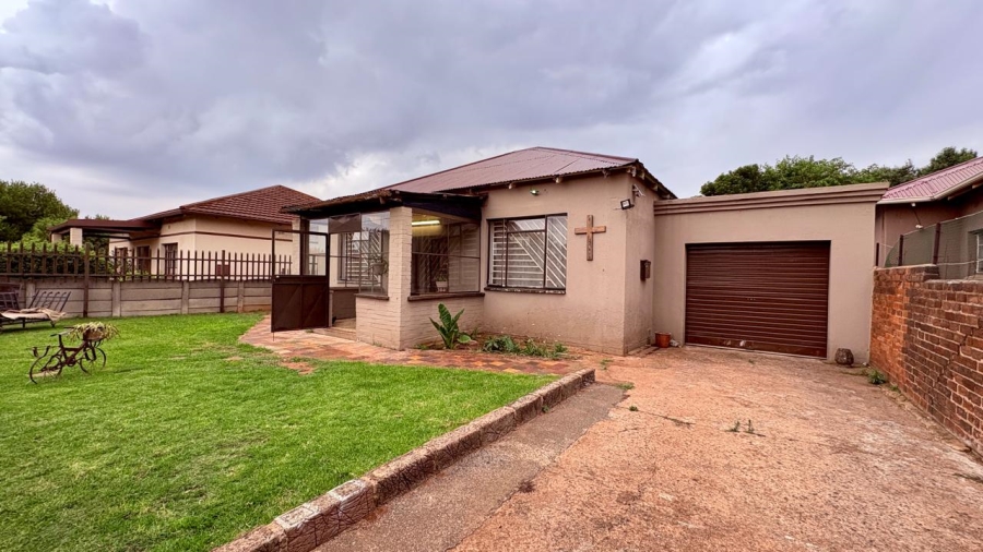 3 Bedroom Property for Sale in Geduld Ext 1 Gauteng