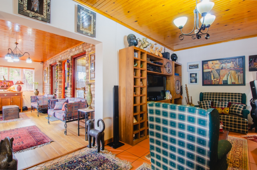 5 Bedroom Property for Sale in Doornpoort Gauteng