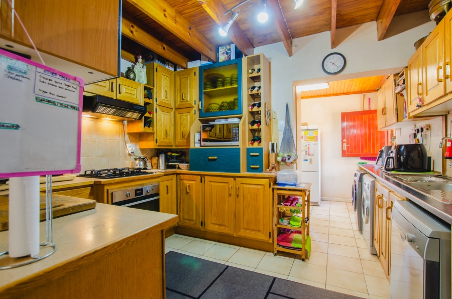 5 Bedroom Property for Sale in Doornpoort Gauteng