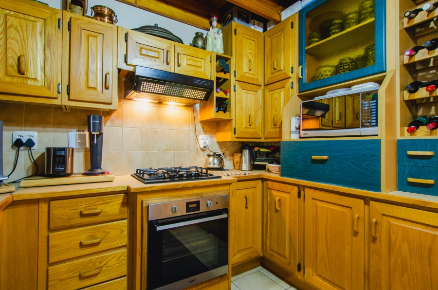 5 Bedroom Property for Sale in Doornpoort Gauteng