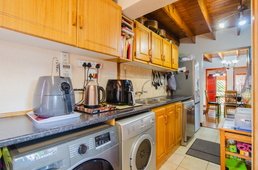 5 Bedroom Property for Sale in Doornpoort Gauteng