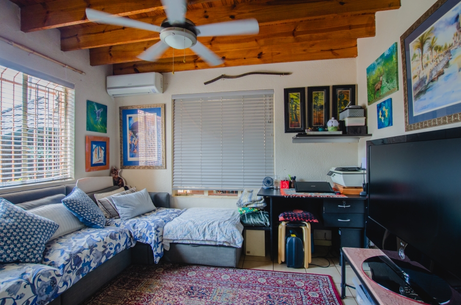 5 Bedroom Property for Sale in Doornpoort Gauteng