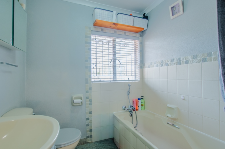 5 Bedroom Property for Sale in Doornpoort Gauteng