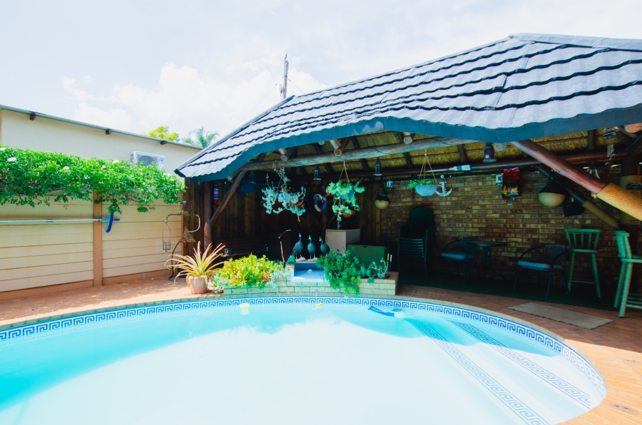 5 Bedroom Property for Sale in Doornpoort Gauteng