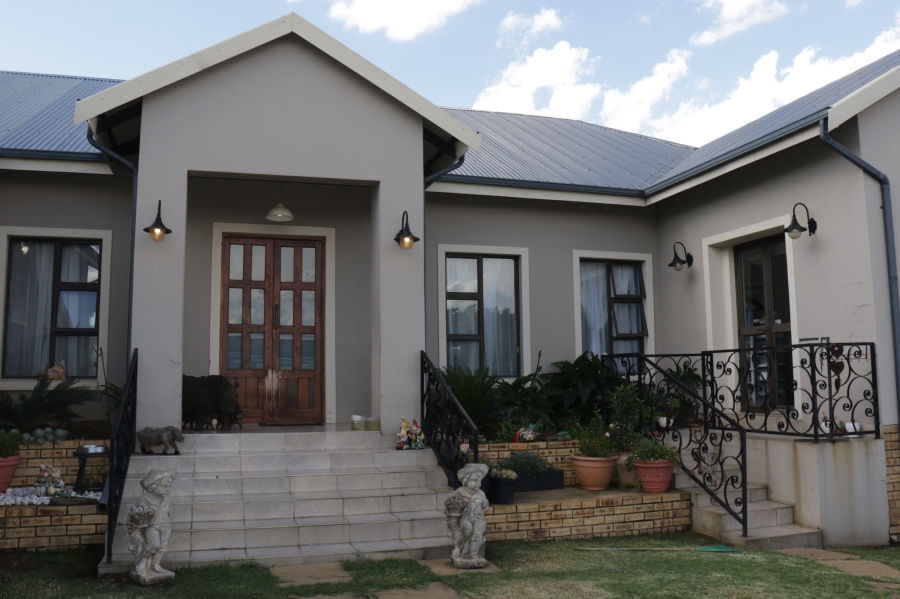 4 Bedroom Property for Sale in Berg En Dal Gauteng