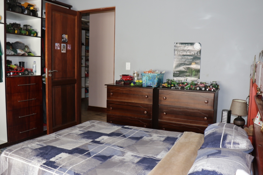 4 Bedroom Property for Sale in Berg En Dal Gauteng