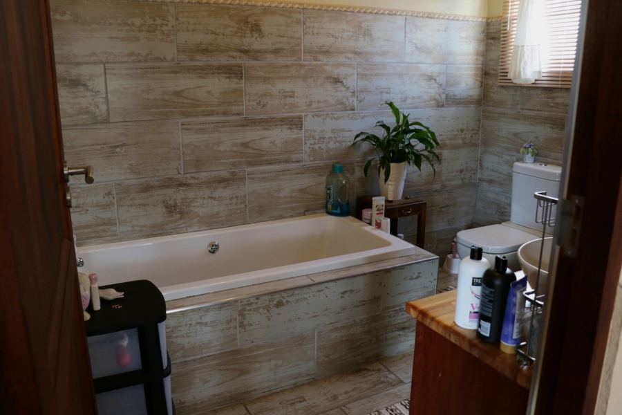 4 Bedroom Property for Sale in Berg En Dal Gauteng