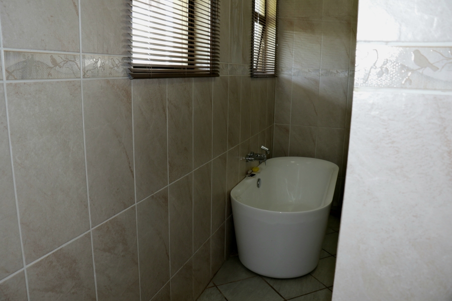 4 Bedroom Property for Sale in Berg En Dal Gauteng