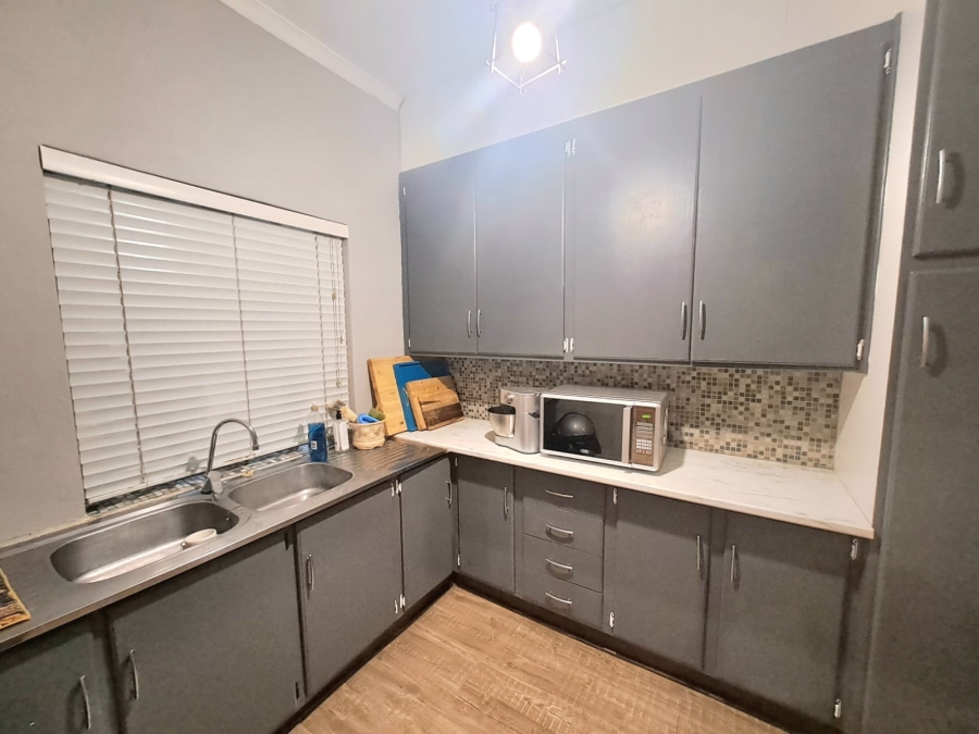 3 Bedroom Property for Sale in Three Rivers Proper Gauteng