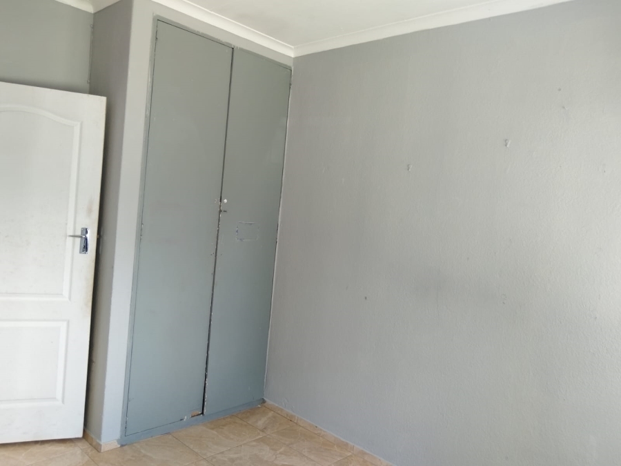 4 Bedroom Property for Sale in Crystal Park Gauteng