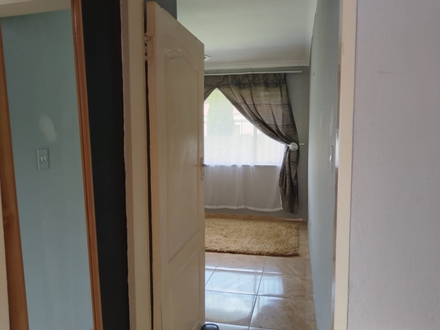 4 Bedroom Property for Sale in Crystal Park Gauteng