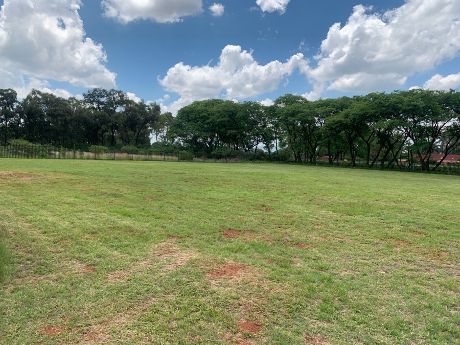 6 Bedroom Property for Sale in Strydfontein A H Gauteng