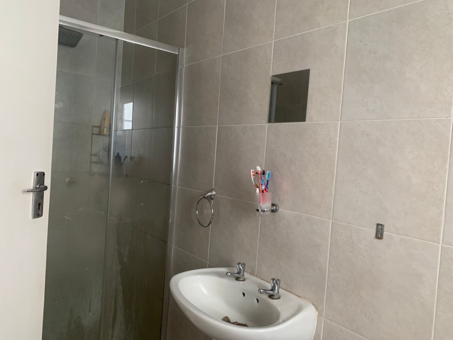 6 Bedroom Property for Sale in Strydfontein A H Gauteng