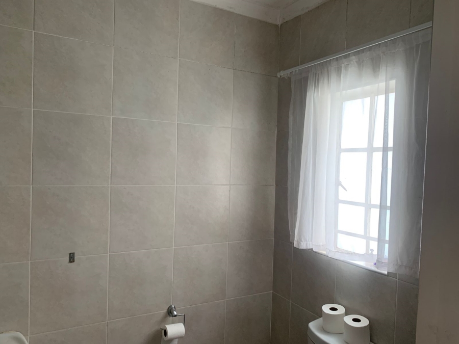 6 Bedroom Property for Sale in Strydfontein A H Gauteng