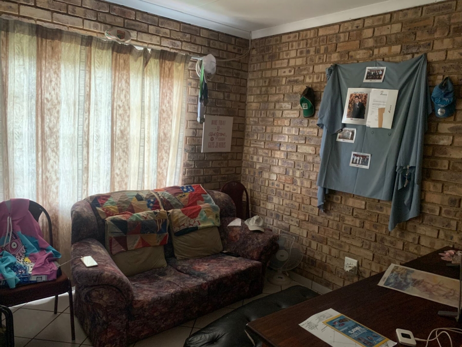6 Bedroom Property for Sale in Strydfontein A H Gauteng