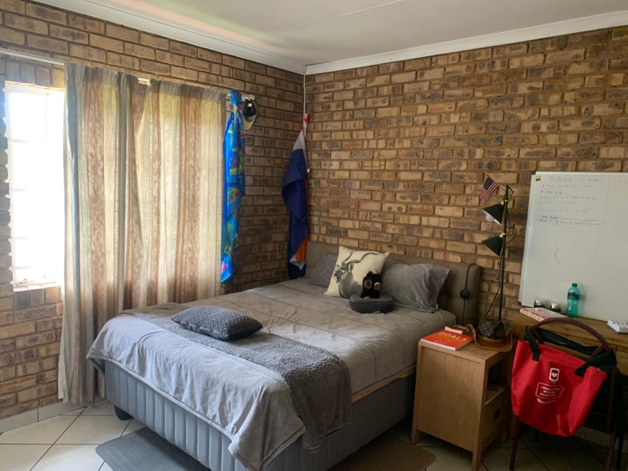 6 Bedroom Property for Sale in Strydfontein A H Gauteng