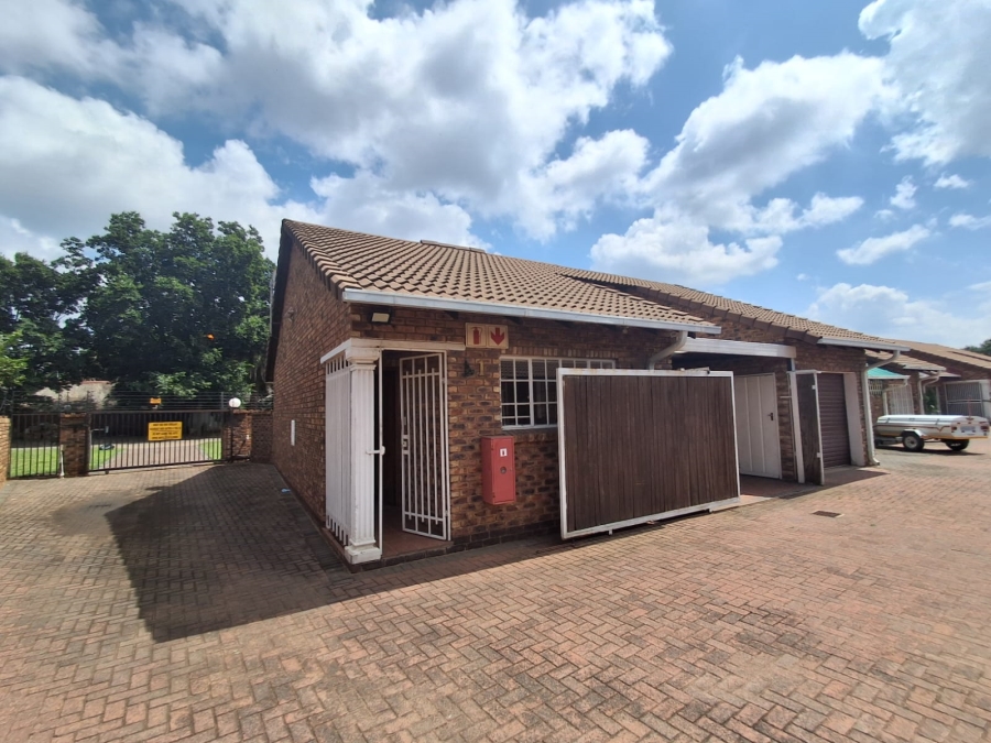 2 Bedroom Property for Sale in Arcon Park Gauteng