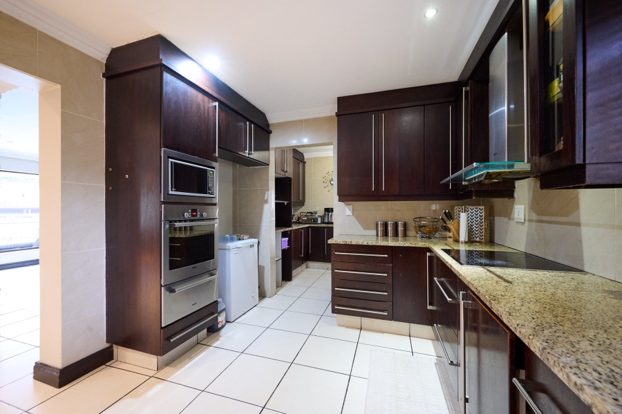 5 Bedroom Property for Sale in Carlswald North Estate Gauteng