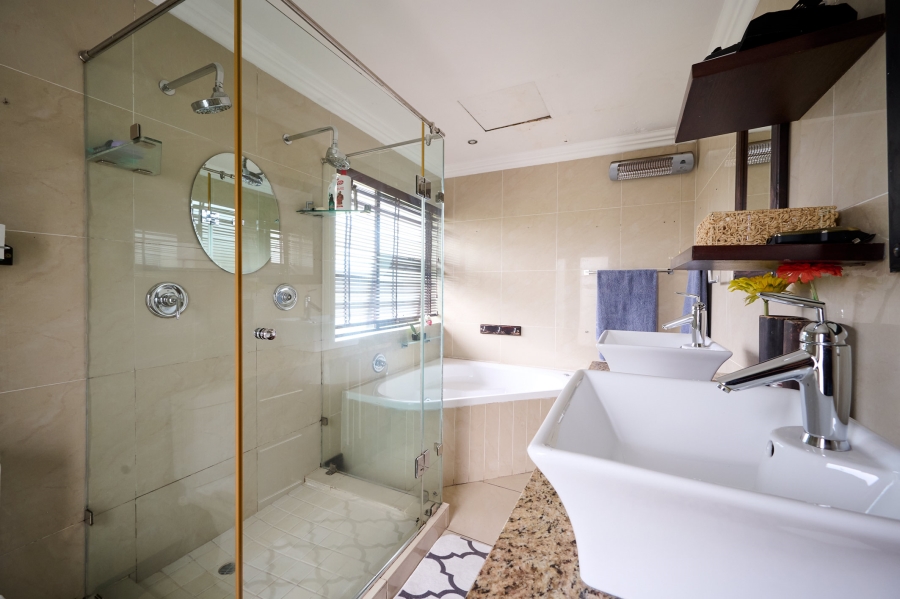 5 Bedroom Property for Sale in Carlswald North Estate Gauteng