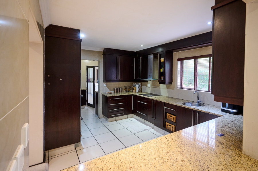 5 Bedroom Property for Sale in Carlswald North Estate Gauteng