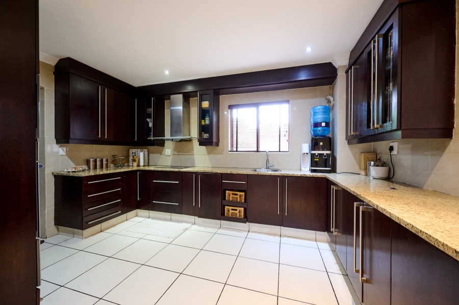 5 Bedroom Property for Sale in Carlswald North Estate Gauteng