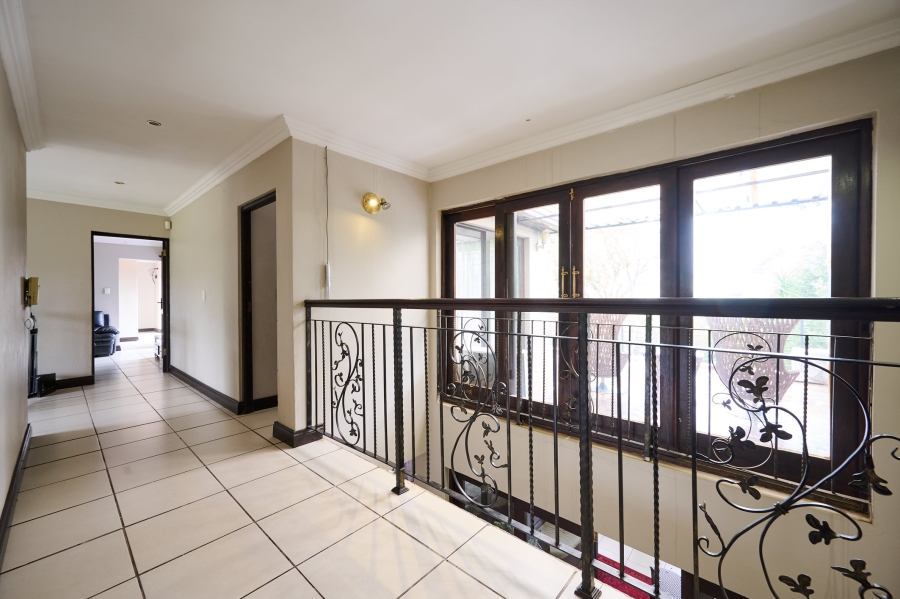 5 Bedroom Property for Sale in Carlswald North Estate Gauteng